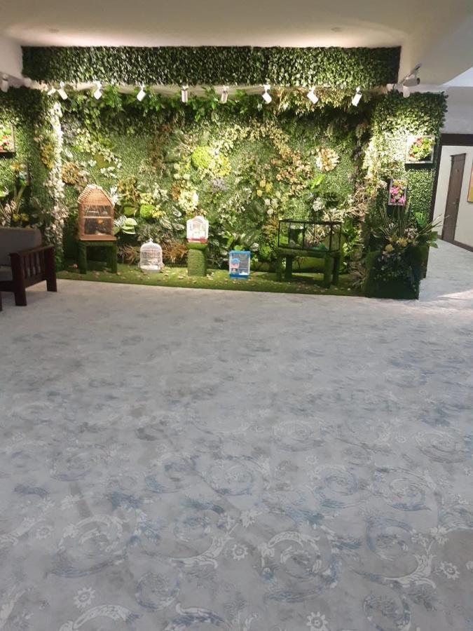 Zarafshan Grand Hotel Malik Exterior foto
