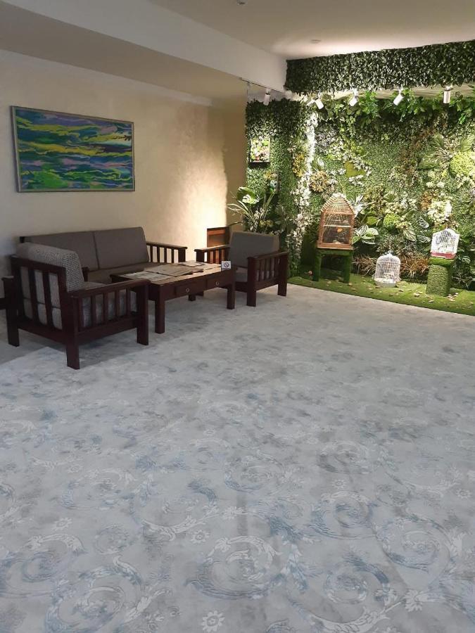 Zarafshan Grand Hotel Malik Exterior foto