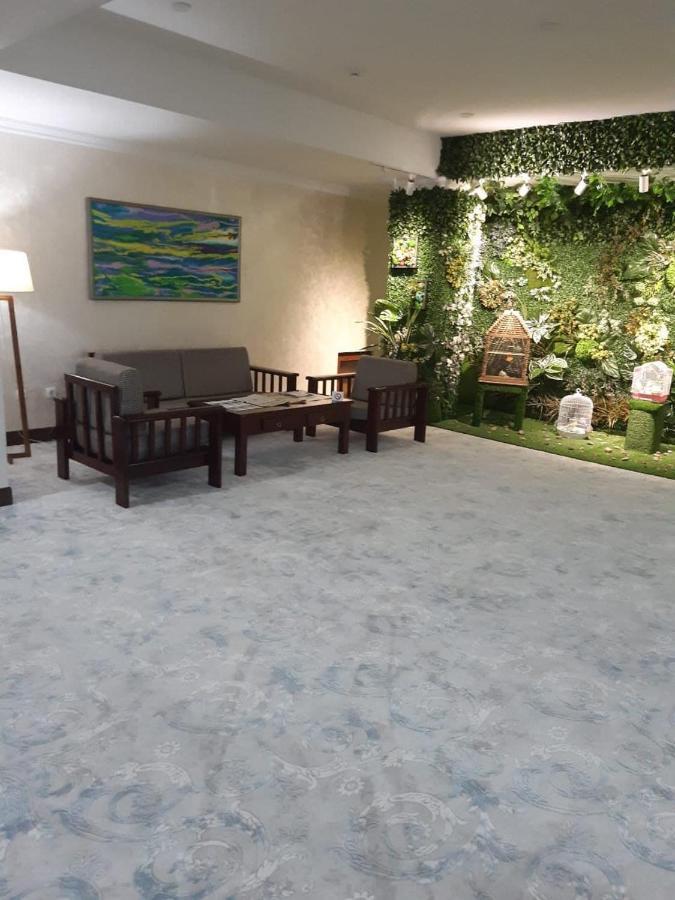 Zarafshan Grand Hotel Malik Exterior foto