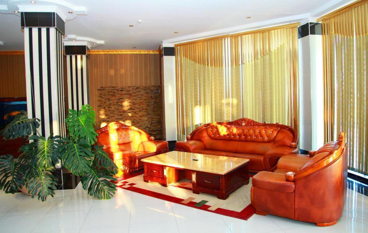 Zarafshan Grand Hotel Malik Exterior foto