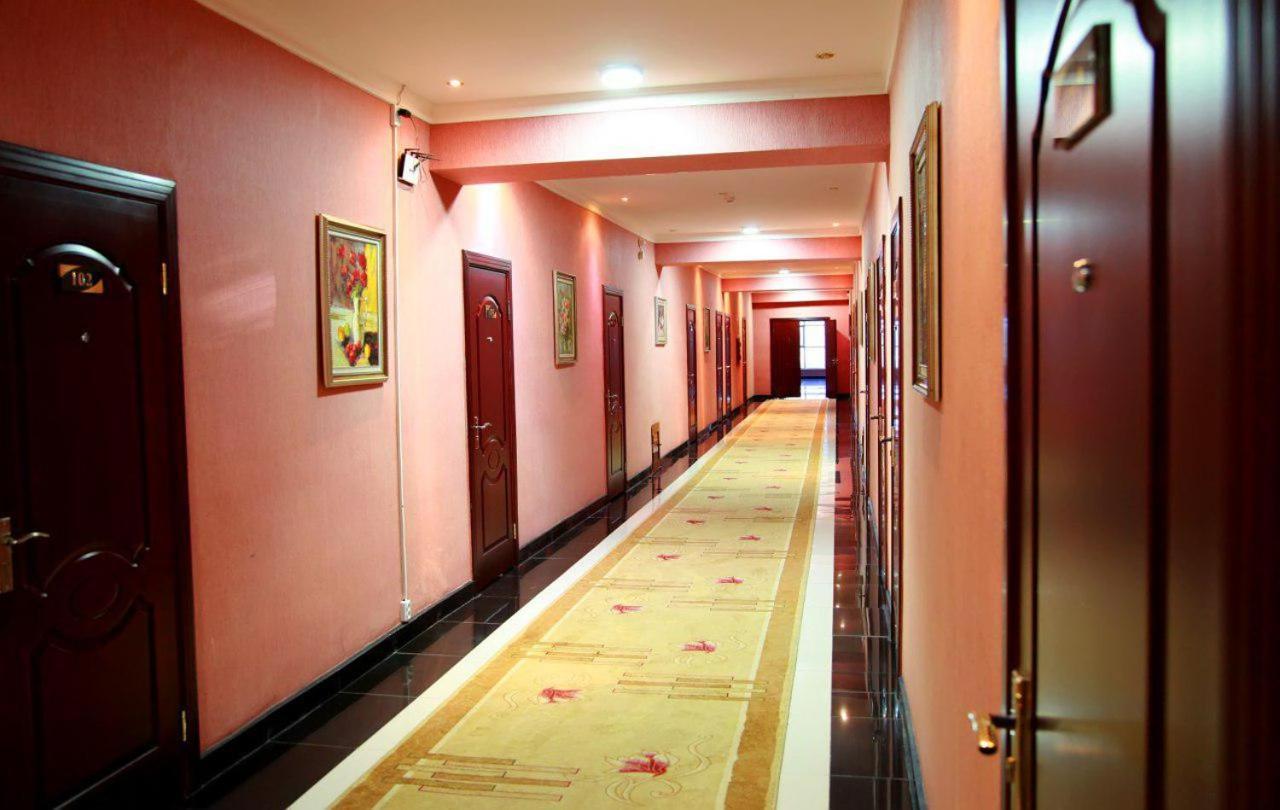 Zarafshan Grand Hotel Malik Exterior foto